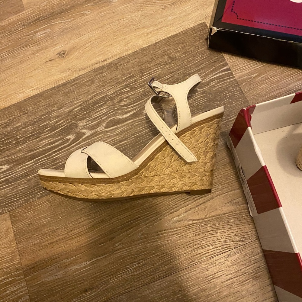 Wedges - Picture 1 of 4
